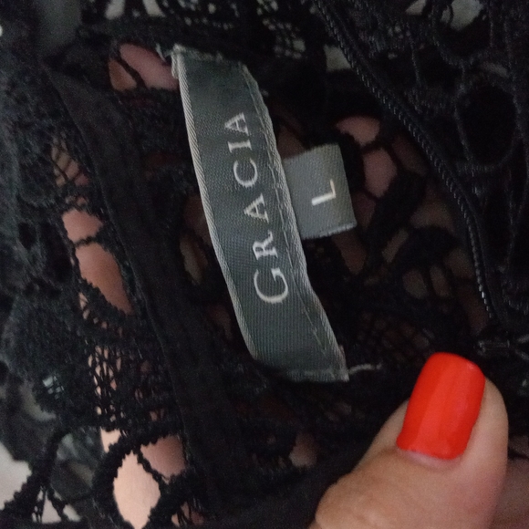 Elegant Cocktail Dress - Picture 2 of 3